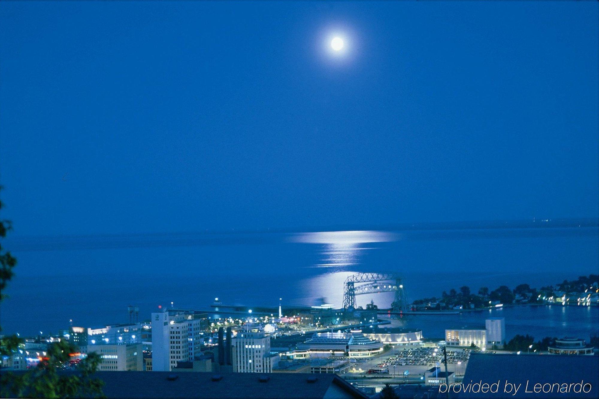 Radisson Hotel Duluth-Harborview Buitenkant foto